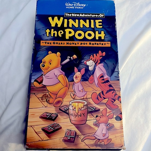 Winnie the Pooh - The Great Honey Pot Robbery - 1991 Disney VHS - NR - Picture 1 of 8